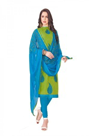 Цвета зелёного попугая хлопковое платье / костюм, украшенное вышивкой