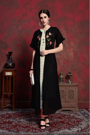 Кремовая и чёрная шёлковая туника, украшенная вышивкой