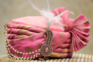 Розовый национальный индийский свадебный мужской тюрбан / чалма / сафа с брошью