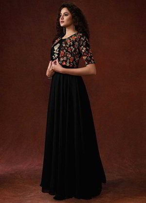 Чёрное длинное платье в пол + разноцветный жакет