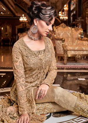 Светло-коричневое индийское платье / костюм