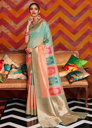 Цвета морской волны и персиковое шёлковое индийское сари, украшенное вышивкой люрексом