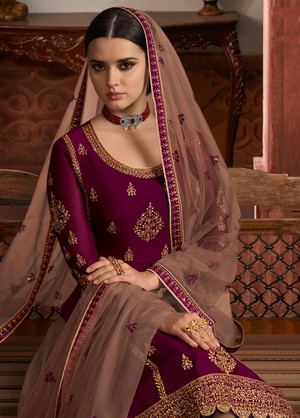Пурпурный индийский женский свадебный костюм лехенга (ленга) чоли из фатина, украшенный вышивкой