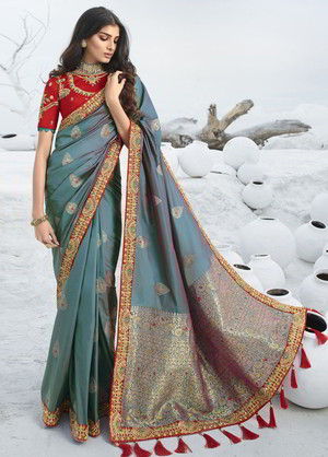 Бордовое, серое и синее индийское сари из жаккардовой ткани и шёлка, украшенное вышивкой