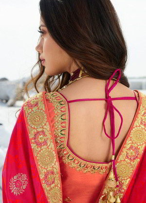 Персиковое и цвета фуксии индийское сари из жаккардовой ткани и шёлка, украшенное вышивкой