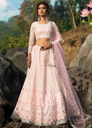 Светло-розовый индийский женский свадебный костюм лехенга (ленга) чоли из фатина, украшенный вышивкой