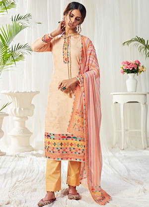 Кремовое индийское платье / костюм, с длинными рукавами, украшенное вышивкой