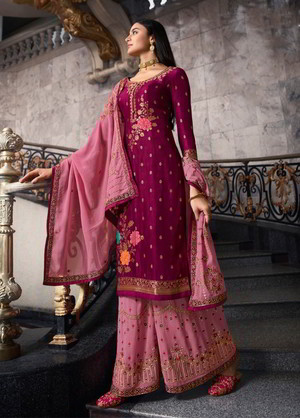 Пурпурное и розовое шёлковое платье / костюм, украшенное вышивкой шёлковыми нитями