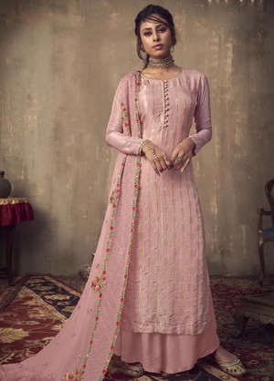 Светло-розовое жаккардовое и вискозное платье / костюм