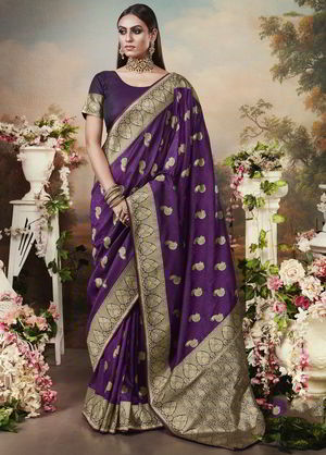 Фиолетовое шёлковое индийское сари