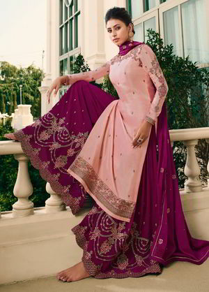 Пурпурное и персиковое платье / костюм, украшенное вышивкой