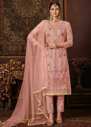Светло-розовое платье / костюм из шёлка и фатина