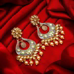 *Коричневые и золотые индийские серьги с перламутровыми бусинками