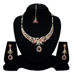 *Разноцветное и золотое индийское украшение на шею со стразами