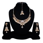 *Молочное и золотое индийское украшение на шею со стразами