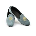 Сизые мужские моджари, украшенные вышивкой с люрексом