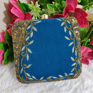 Тёмно-голубая женская индийская сумочка-футляр, украшенная вышивкой