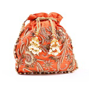 Оранжевая шёлковая сумочка-мешочек с пайетками
