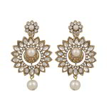 *Молочные и золотые латунные индийские серьги со стразами, перламутровыми бусинками
