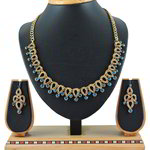 *Золотые индийское украшение на шею со стразами