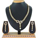 *Молочные и золотые индийское украшение на шею со стразами