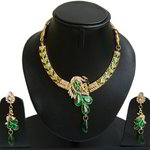 *Зелёные и золотые индийское украшение на шею со стразами