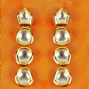 Молочные и золотые индийские серьги со стразами, искусственными камнями
