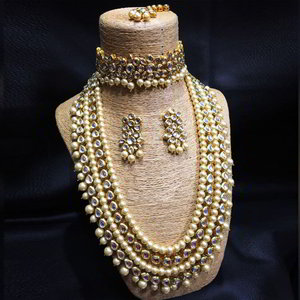 Молочные и золотые индийское украшение на шею со стразами, искусственными камнями