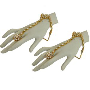 Молочный и золотой женский браслет на запяться (хас пан) из латуни с искусственными камнями
