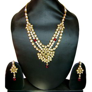 Золотые индийское украшение на шею с искусственными камнями, бисером