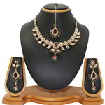 *Бордовое, золотое и красное индийское украшение на шею со стразами