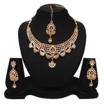 *Золотое индийское украшение на шею со стразами