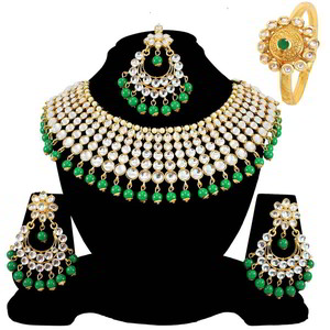 Золотое индийское украшение на шею со стразами