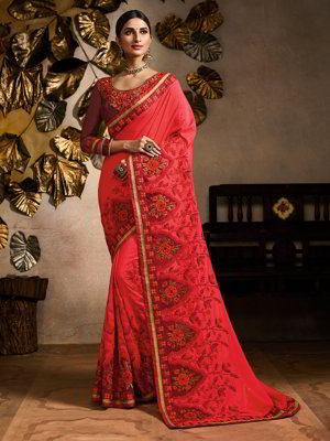 Шёлковое индийское сари, украшенное вышивкой