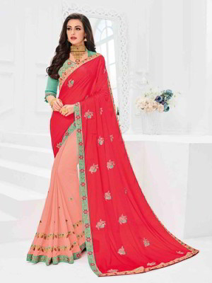 Персиковое и красное индийское сари из креп-жоржета, украшенное вышивкой с стразами