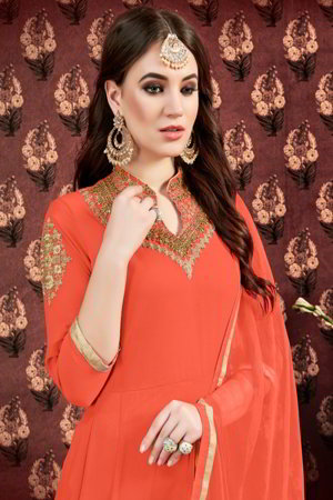 Оранжевое длинное платье / анаркали / костюм из креп-жоржета и шифона, украшенное вышивкой