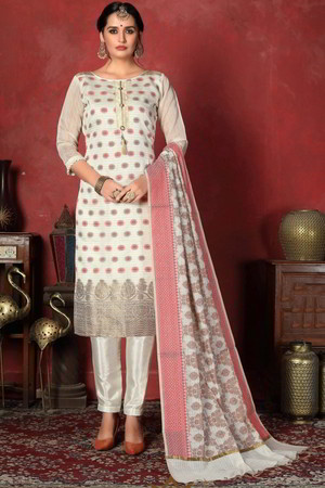 Белое шёлковое и жаккардовое платье / костюм, украшенное вышивкой