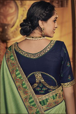 Индийское сари из креп-жоржета и атласа, украшенное вышивкой