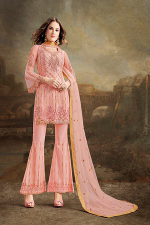 Персиковое платье / костюм из шёлка и фатина, украшенное вышивкой