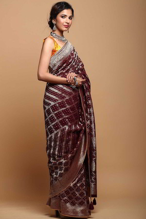 Золотое и красное индийское сари из креп-жоржета, парчи и шёлка, украшенное вышивкой люрексом