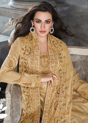 Кремовое индийское платье / костюм, с длинными рукавами, украшенное вышивкой люрексом