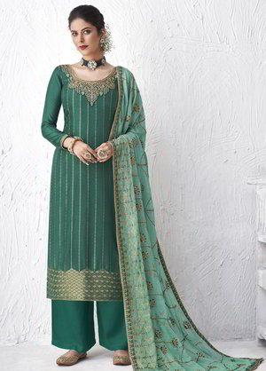 Зелёное шёлковое платье / костюм, украшенное вышивкой