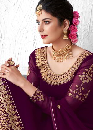 Пурпурный индийский женский свадебный костюм лехенга (ленга) чоли из креп-жоржета, украшенный вышивкой люрексом со стразами