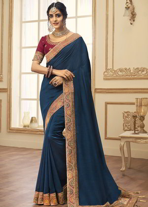 Синее индийское сари из жаккардовой ткани и шёлка, украшенное вышивкой люрексом с кружевами