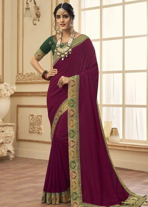 Пурпурное жаккардовое и шёлковое индийское сари, украшенное вышивкой люрексом с кружевами