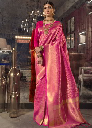 Цвета фуксии индийское сари из жаккардовой ткани и шёлка, украшенное вышивкой люрексом