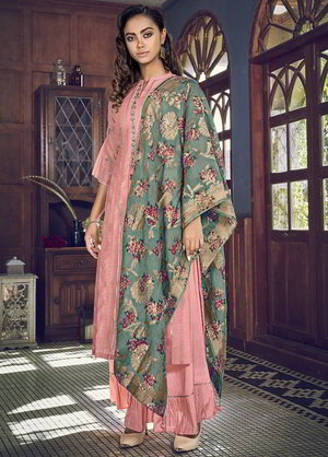 Розовое шёлковое платье / костюм, украшенное вышивкой люрексом с кружевами