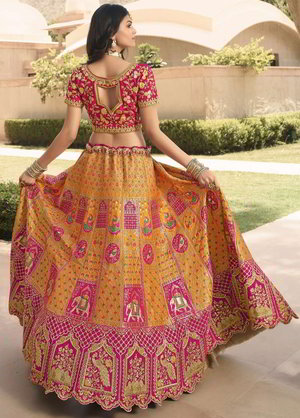 Жёлтый, оранжевый и цвета фуксии шёлковый и жаккардовый индийский женский свадебный костюм лехенга (ленга) чоли, украшенный вышивкой люрексом со стразами, пайетками