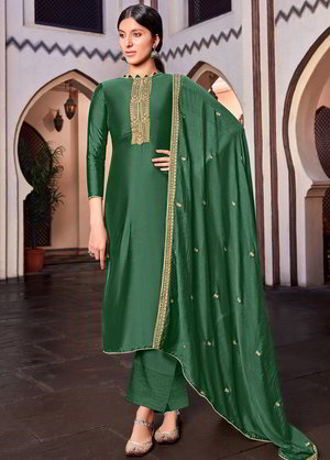 Зелёное хлопко-шёлковое платье / костюм, украшенное печатным рисунком, вышивкой