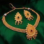 *Зелёное и золотое индийское украшение на шею со стразами